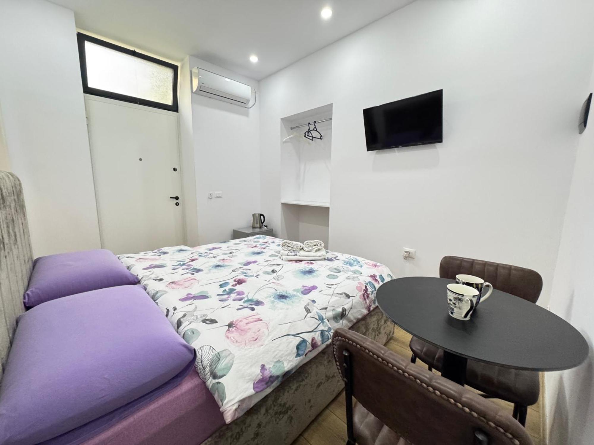 Vila 21 At Blloku Area 地拉那 外观 照片